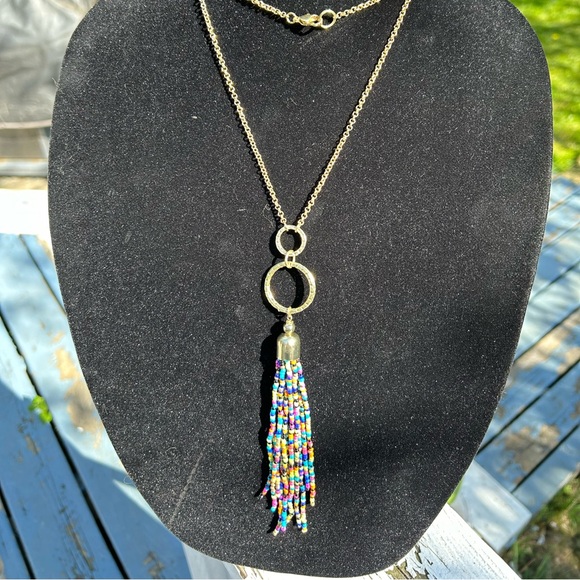 Gold tone chain and beaded tassel necklace. - Picture 4 of 6